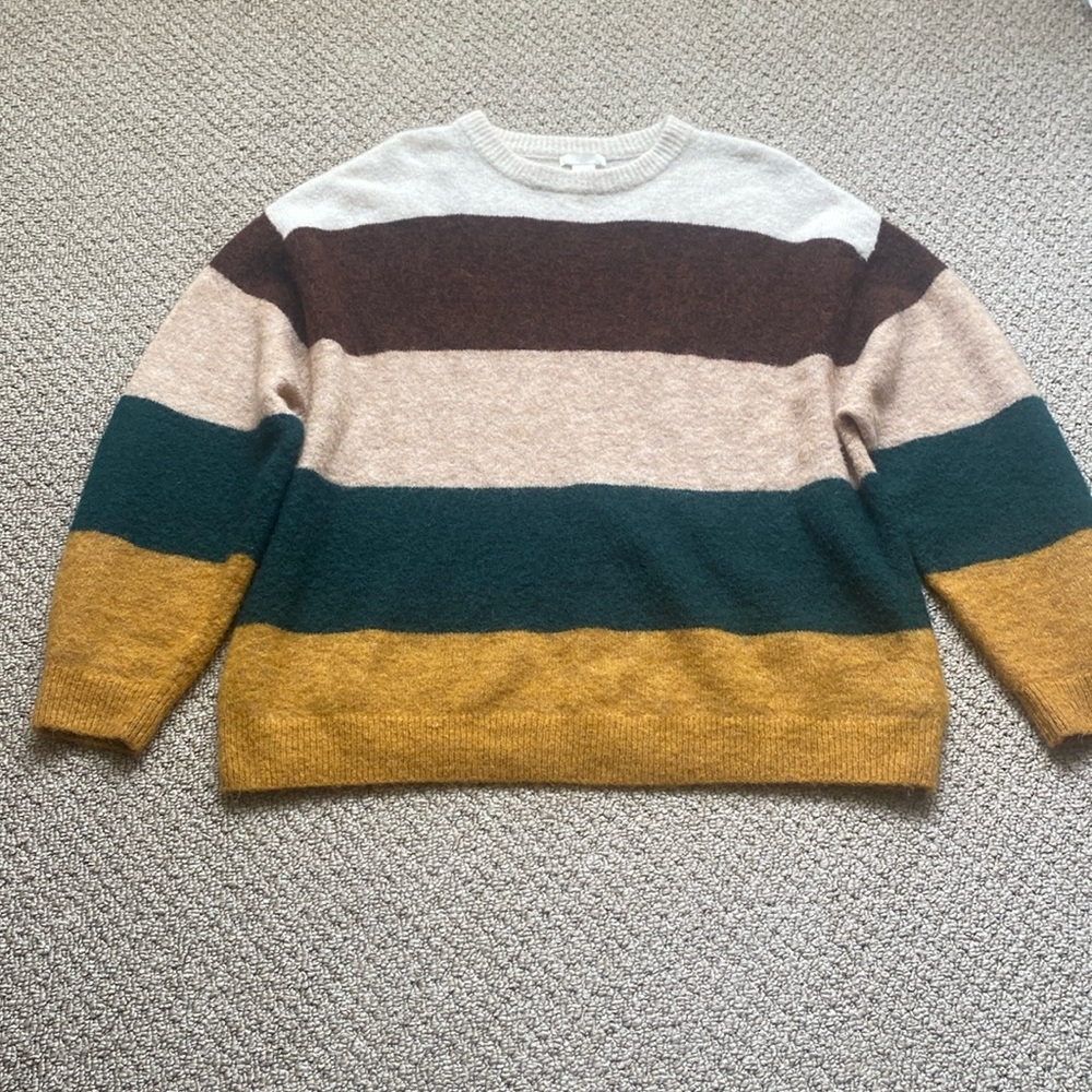 H&M Wool Blend Sweater. Size M